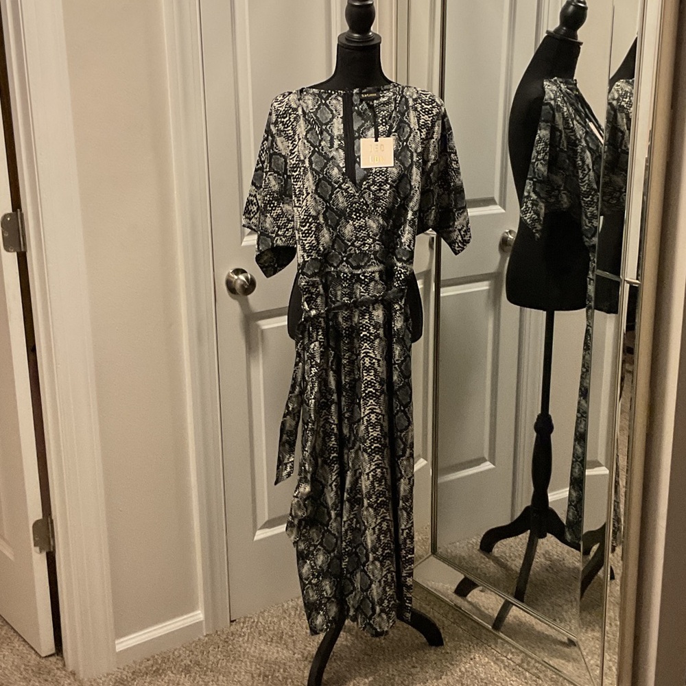 QED London Black and Gray Snake Print jumpsuit